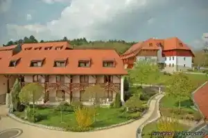 Cserszegtomaj - Hotels