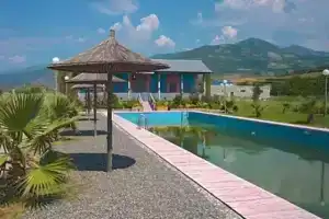 Royal East Resort, Tirana