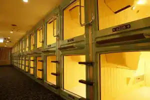 Shinjuku Kuyakusho-mae Capsule Hotel, Tokyo