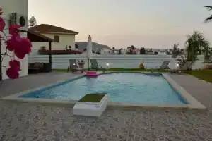 Limni Pool House, Oroklini