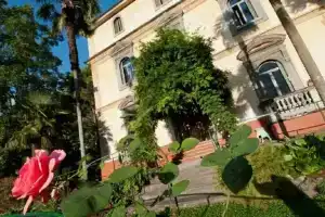 Villa Clementina, Laveno