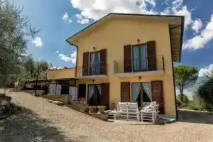 Lucignano - Hotels