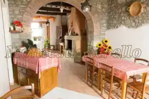 Farm Stay «Agriturismo Montesugherello», Manciano