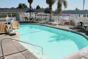 Motel 6-Fresno, CA - Blackstone South, Fresno