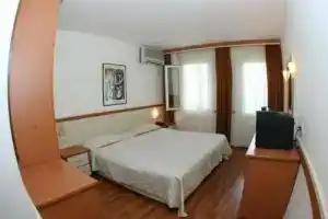 Serhan Hotel, Guembet