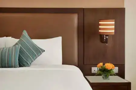 Ramada by Wyndham Dubai Deira - 36