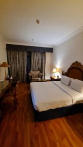 Grand Excelsior - Bur Dubai - 14