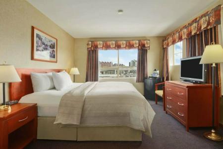 Days Inn by Wyndham Vancouver Airport - 16