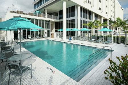 DoubleTree by Hilton Miami Doral - 43