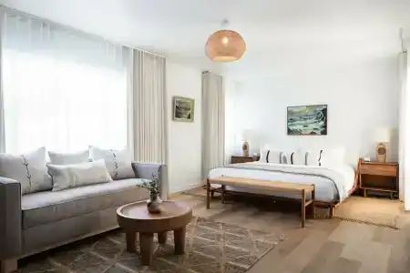 The Pearl - 1