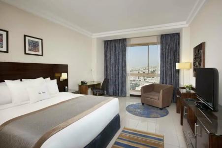 DoubleTree by Hilton Aqaba - 59