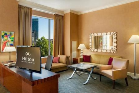 Hilton Charlotte Uptown - 17