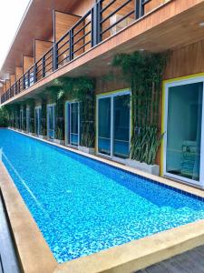 Resort V - MRT Huai Khwang - 2