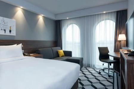 Hampton By Hilton Poznan Old Town - 17