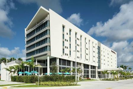 DoubleTree by Hilton Miami Doral - 32