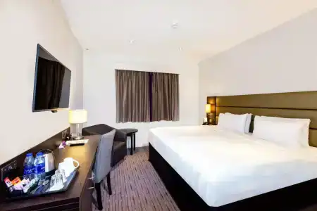 Premier Inn Dubai Al Jaddaf - 32