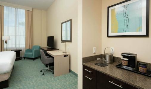 DoubleTree by Hilton Miami Doral - 42