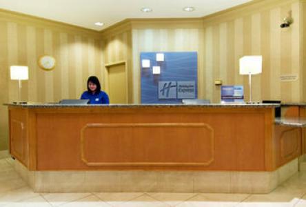 Holiday Inn Express Vancouver-Metrotown (Burnaby) - 40