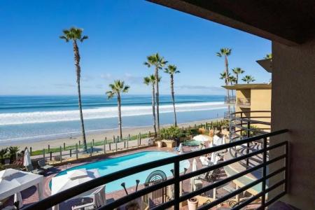 Pacific Terrace - 49