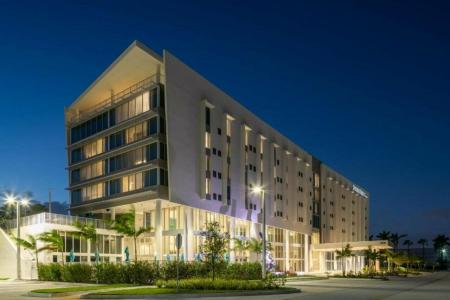 DoubleTree by Hilton Miami Doral - 41