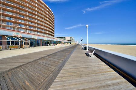 Grand Ocean City Oceanfront - 15