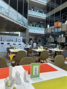 Ibis Styles Dubai Jumeira - 33