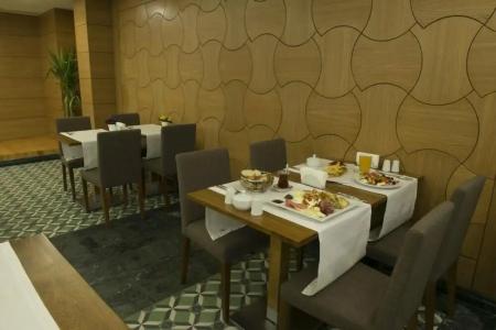 Cumbali Plaza - 91