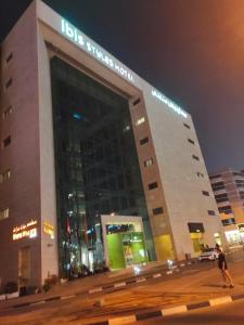 Ibis Styles Dubai Jumeira - 39