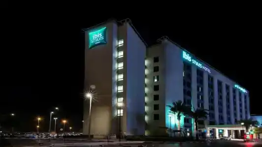 Ibis Styles Dragon Mart Dubai - 14