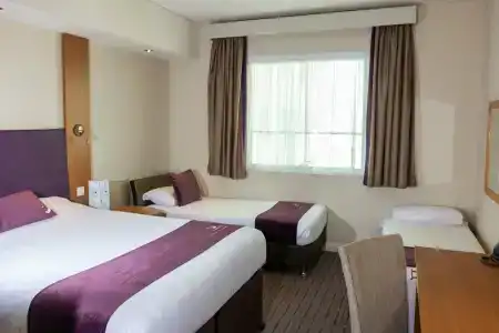 Premier Inn Dubai Silicon Oasis - 3