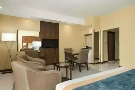 Howard Johnson by Wyndham Abu Dhabi Downtown - 13