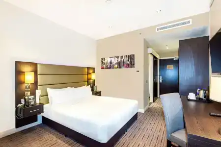 Premier Inn Dubai Al Jaddaf - 12