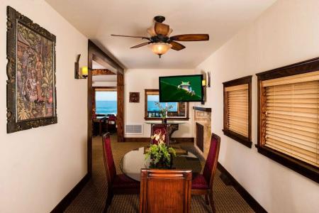 Pantai Inn - 77