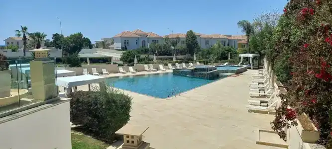 E-Larnaca Resort & Spa - 22