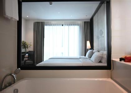 Movenpick Sukhumvit 15 Bangkok - SHA Extra Plus Certified - 56