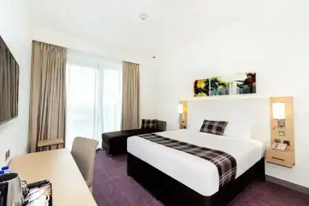 Premier Inn Dubai Dragon Mart - 88