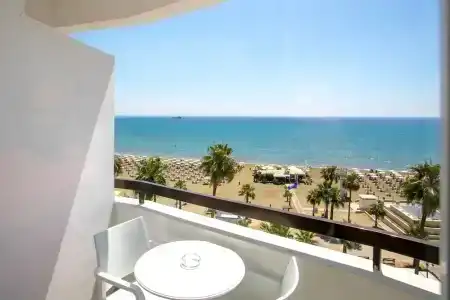 Les Palmiers Beach Boutique & Luxury Apartments - 67