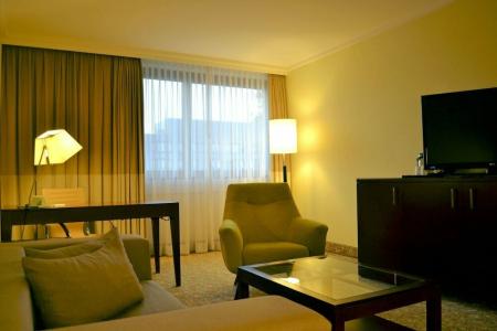 Courtyard by Marriott Dusseldorf Seestern - 29