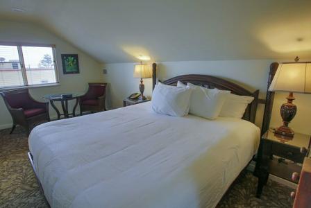 Pantai Inn - 32