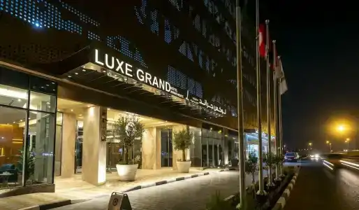 Luxe Grand Apartments - 27