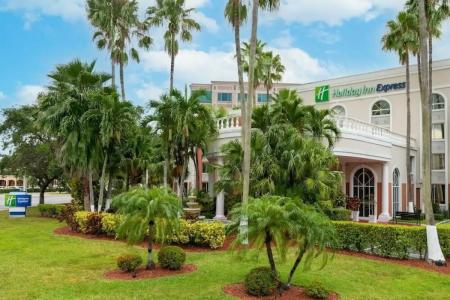 Holiday Inn Express Miami Airport Doral Area, an IHG - 12