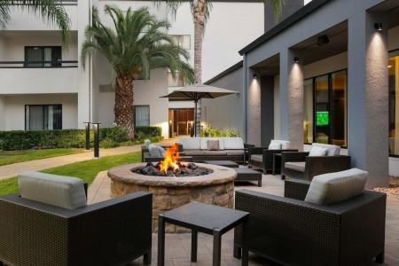 Courtyard by Marriott Fresno - 7