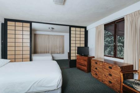 Royal Grove Waikiki - 36