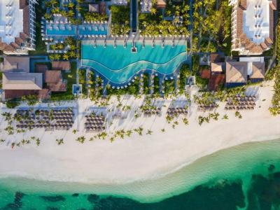 Adults Only Club at Lopesan Costa Bavaro Resort - 12