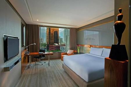 Hilton Sukhumvit Bangkok - 14