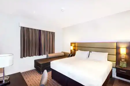 Premier Inn Dubai Al Jaddaf - 92