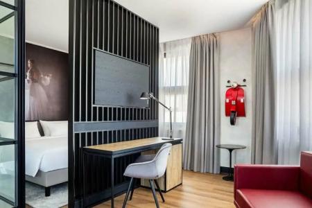 Radisson RED Madrid - 47