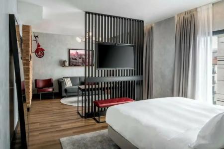 Radisson RED Madrid - 48