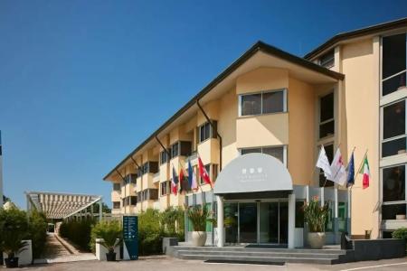 UNAHOTELS Forte Dei Marmi - 18