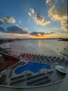 Hampton By Hilton Marjan Island - 43